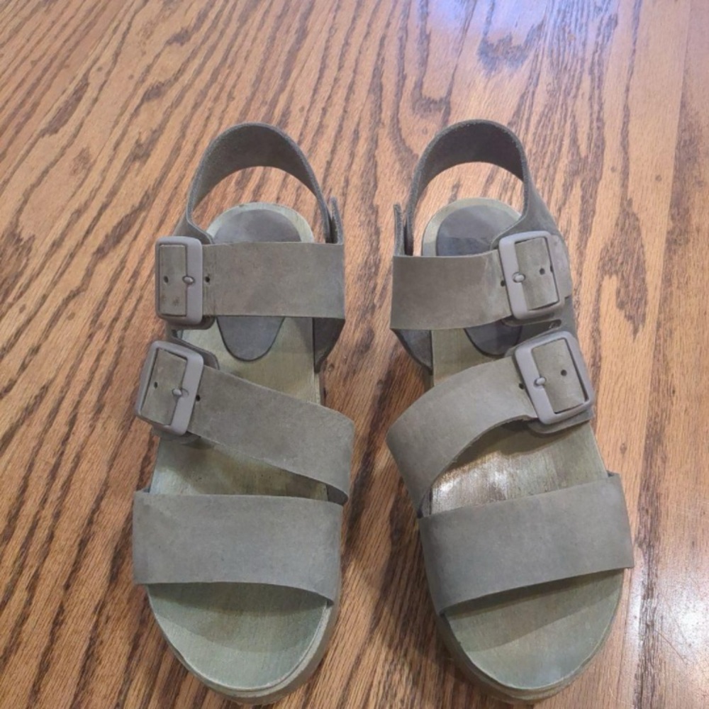 Bryr Jesse Monochrome Stack Wooden Sandals - Ocean